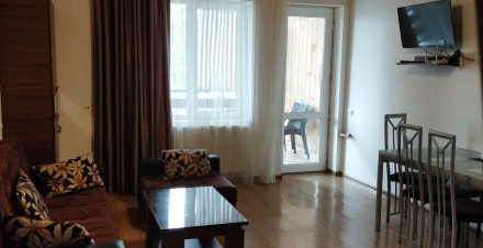Аренда квартиры с тремя шнурными комнатами в Бакуриани