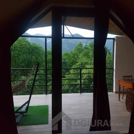 Apartment for rent with a balcony with a panoramic view of the mountain