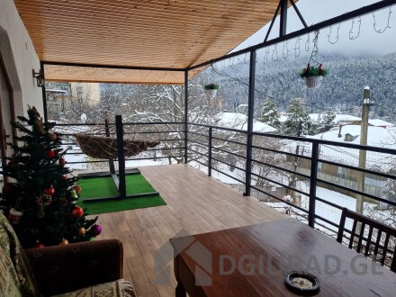 Apartment for rent with a large balcony and panoramic mountain view